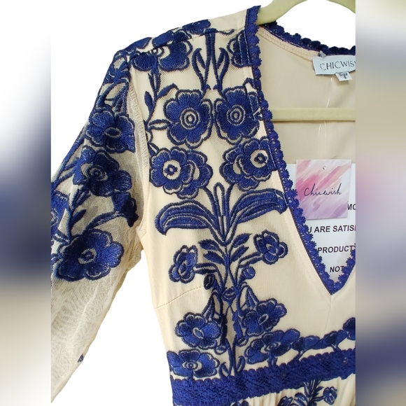 Chicwish dress - Picture 2 of 7